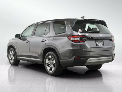Used 2025 Honda Pilot EX-L image 3