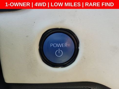 Used 2024 Toyota Sequoia Capstone AWD/4WD image 31