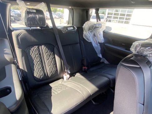 New 2023 Jeep Grand Wagoneer L Series III w/ Quick Order Packagew 28T image 32