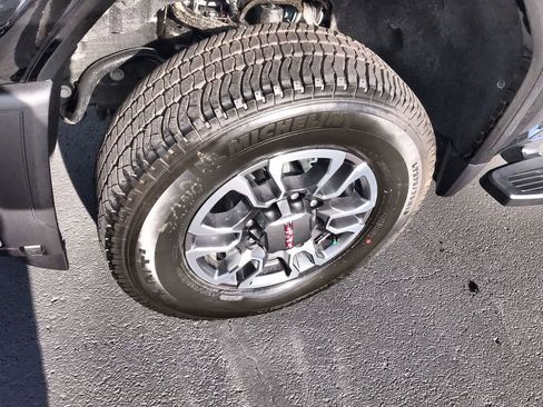 New 2026 GMC Sierra 2500 SLE AWD/4WD image 10