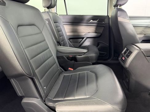 Used 2023 Volkswagen Atlas SEL Premium AWD/4WD image 32