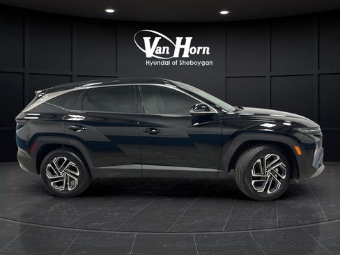 Used 2025 Hyundai Tucson Limited AWD/4WD image 8