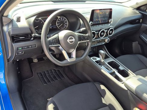Used 2025 Nissan Sentra SV FWD image 16
