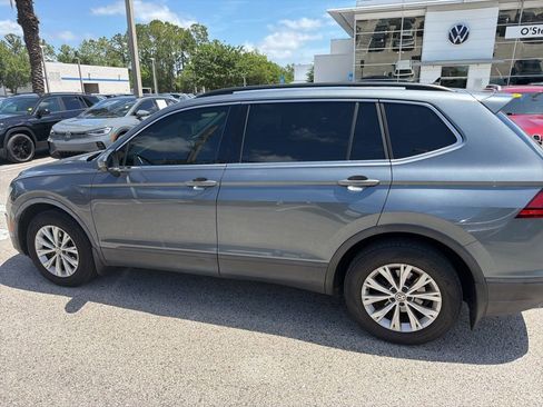 Used 2019 Volkswagen Tiguan SE FWD image 5