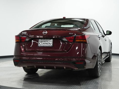Used 2024 Nissan Altima 2.5 SV image 9