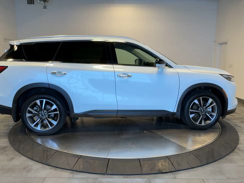 Certified 2025 INFINITI QX60 Luxe w/ Cargo Package image 9