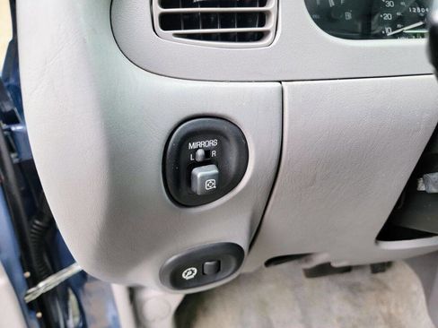 Used 1999 Ford Escort SE image 8