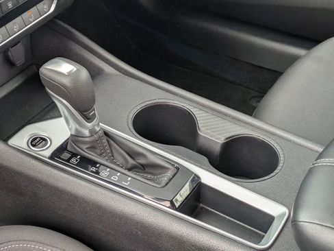 Used 2025 Nissan Altima 2.5 SV FWD image 19