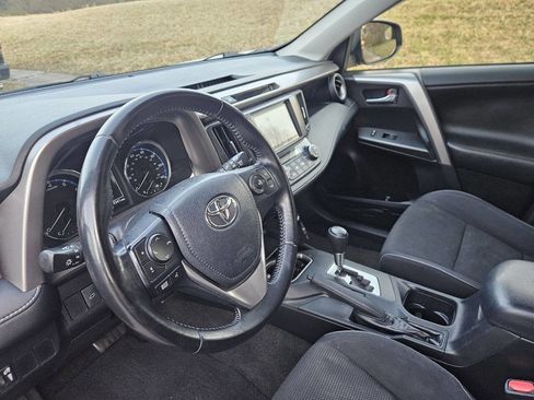 Used 2016 Toyota RAV4 XLE image 10