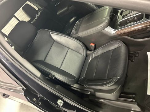 Used 2023 GMC Sierra 1500 Elevation w/ Preferred Package image 25