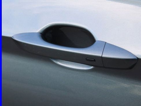 Used 2025 Volkswagen Jetta SE w/ Sunroof Package image 12