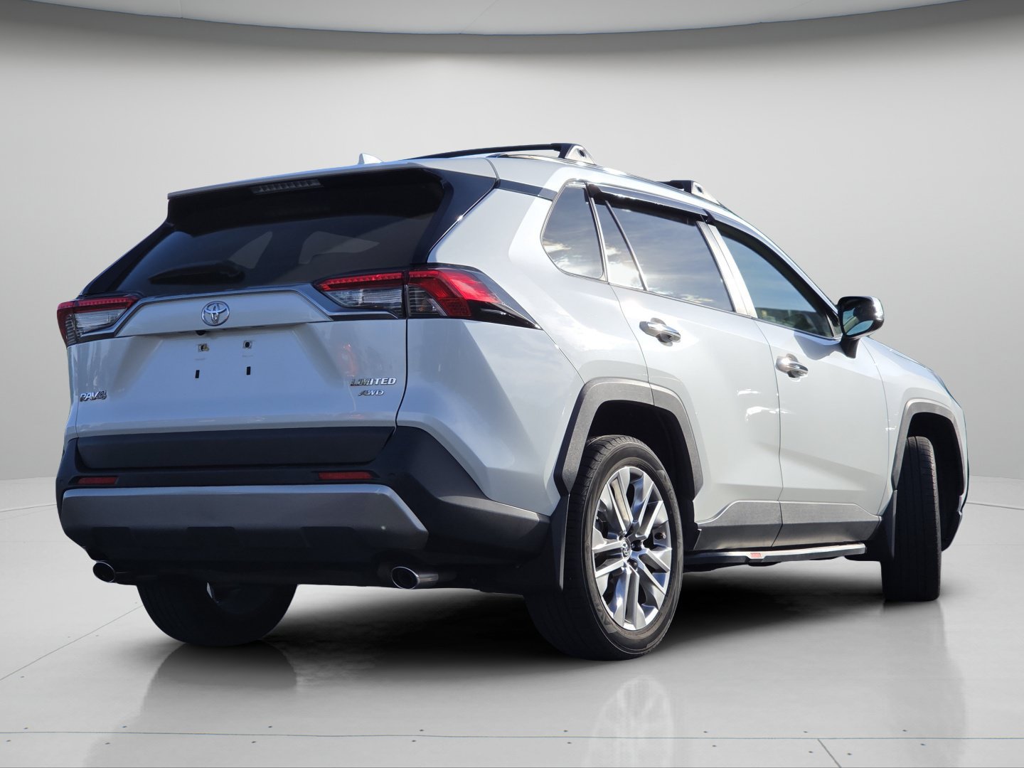 Certified 2022 Toyota RAV4 Limited AWD/4WD image 25