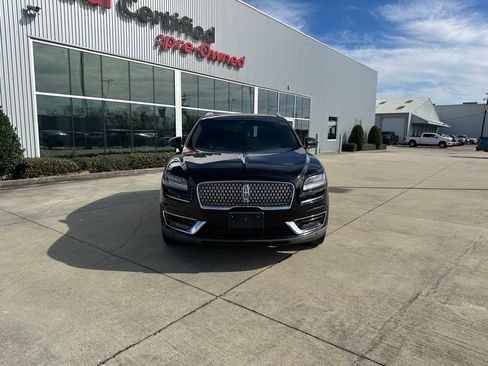 Used 2020 Lincoln Nautilus Reserve w/ Equipment Group 202A image 2