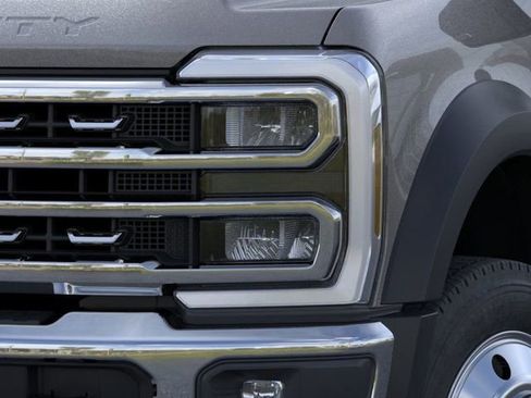 New 2026 Ford F450 Lariat image 18