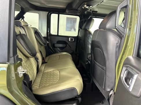 Used 2023 Jeep Wrangler Unlimited image 26