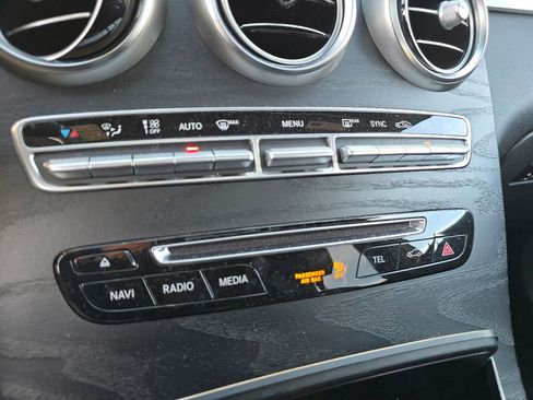 Certified 2018 Mercedes-Benz GLC 300 4MATIC image 30