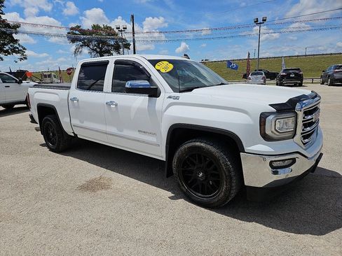 Used 2017 GMC Sierra 1500 SLT w/ SLT Preferred Package AWD/4WD image 10