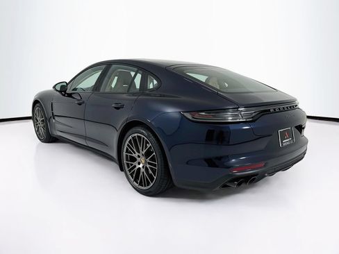 Used 2023 Porsche Panamera image 3