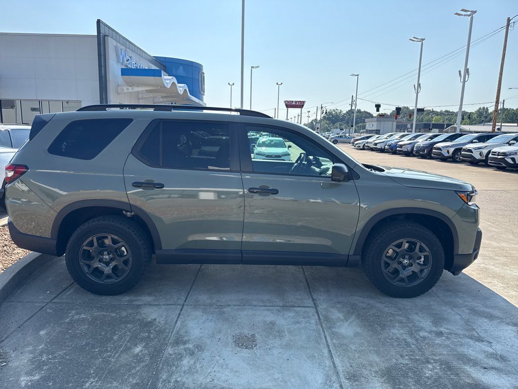 New 2026 Honda Pilot TrailSport image 6