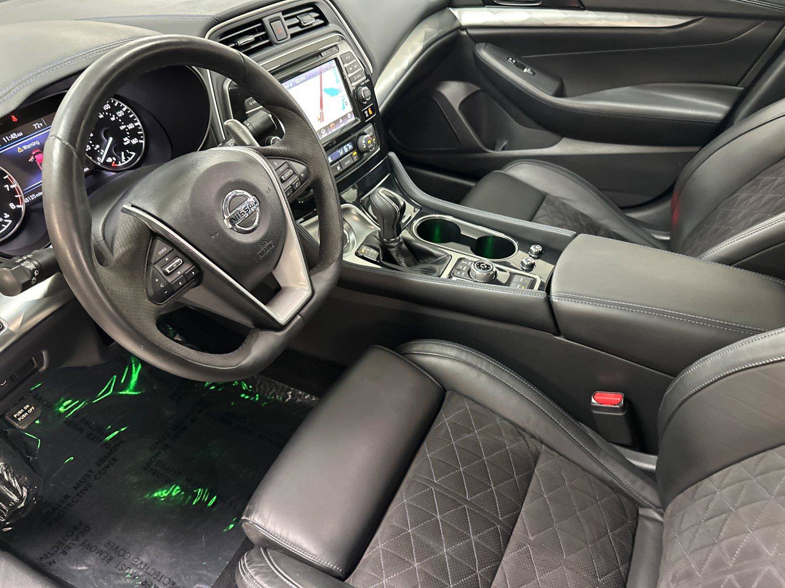 Used 2018 Nissan Maxima SR w/ Interior Lighting Package FWD image 9