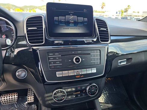 Used 2019 Mercedes-Benz GLE 400 4MATIC image 31