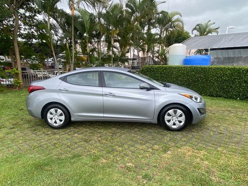 Used 2016 Hyundai Elantra SE FWD image 26