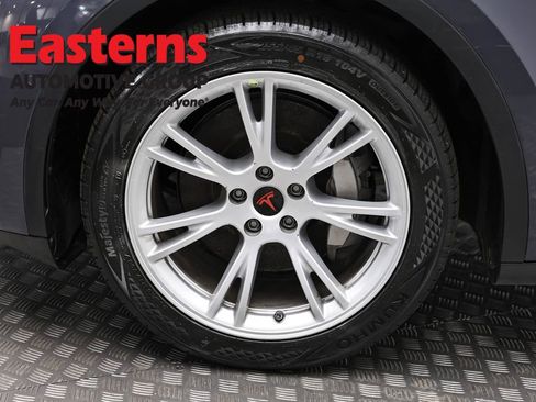 Used 2022 Tesla Model Y Long Range image 29