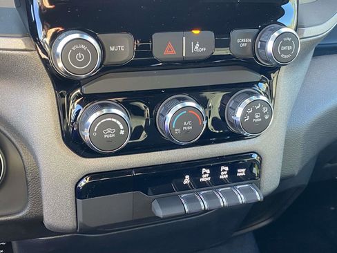 New 2026 RAM 1500 Express image 7