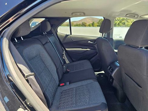 Used 2022 Chevrolet Equinox LT FWD image 12