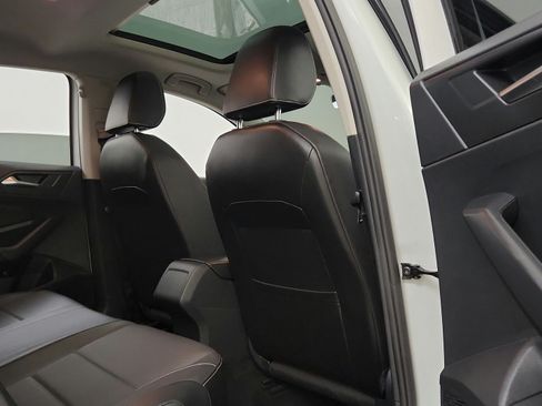 Used 2022 Volkswagen Jetta SE w/ Panoramic Sunroof Package FWD image 31