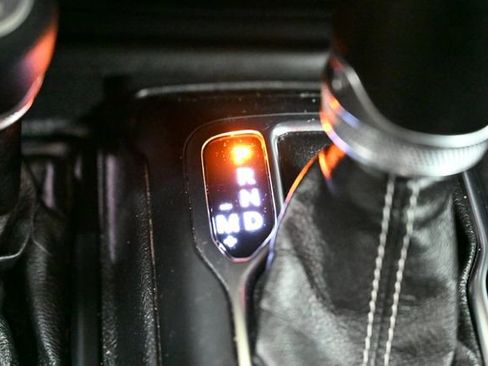 Used 2021 Jeep Wrangler Unlimited Sahara image 28