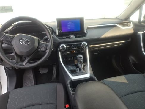 Used 2025 Toyota RAV4 XLE AWD/4WD image 21