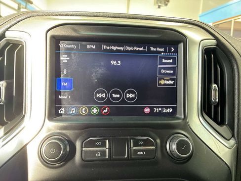 Used 2019 Chevrolet Silverado 1500 LT Trail Boss image 12