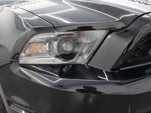 Used 2011 Ford Mustang Shelby GT500 w/ SVT Performance Pkg RWD image 31