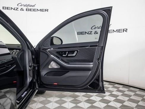 Used 2023 Mercedes-Benz S 580 4MATIC Sedan image 16