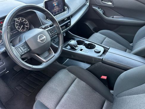 Used 2025 Nissan Rogue SV AWD/4WD image 4
