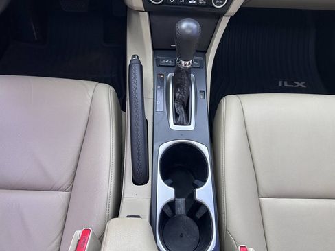Used 2017 Acura ILX FWD image 22