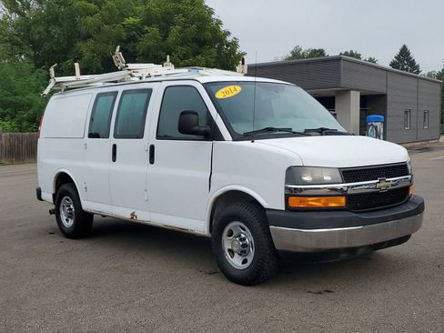 Used 2014 Chevrolet Express 2500 w/ Express Access Plus Package image 2