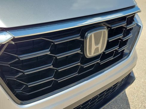 Used 2024 Honda CR-V EX image 11