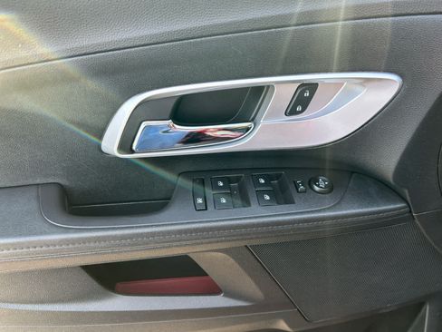 Used 2017 Chevrolet Equinox LT w/ Convenience Package FWD image 10