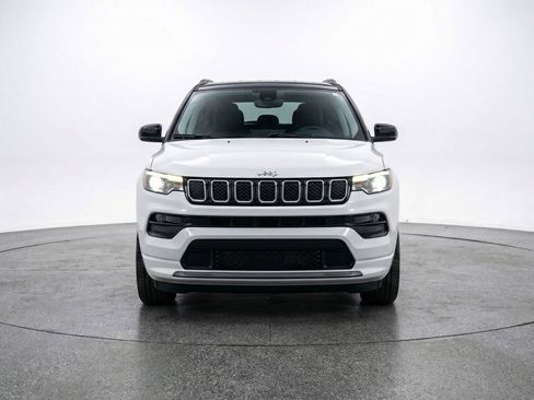 Used 2025 Jeep Compass Limited image 2