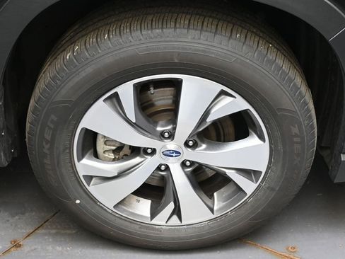 Certified 2025 Subaru Ascent Premium AWD/4WD image 10