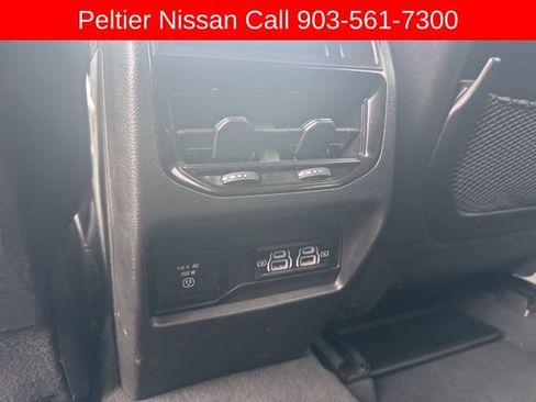 Used 2023 Jeep Grand Cherokee Altitude image 22