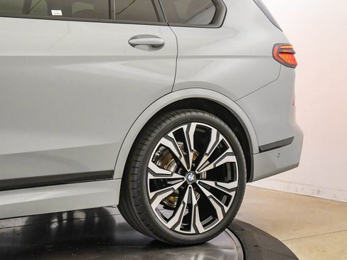 Certified 2024 BMW X7 xDrive40i w/ M Sport Package AWD/4WD image 10