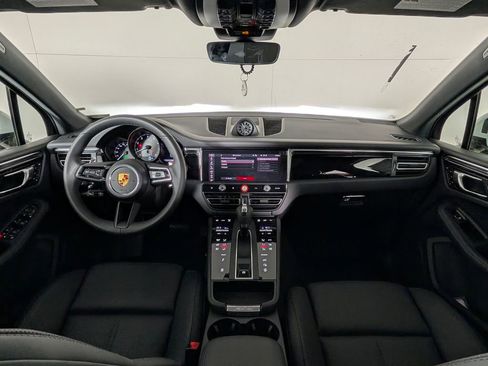 New 2026 Porsche Macan image 20