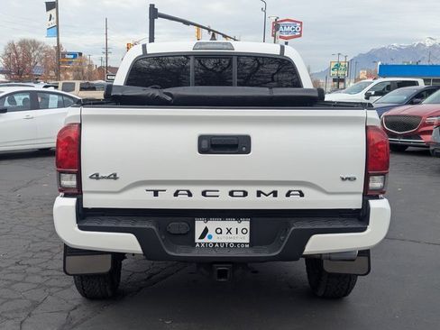 Used 2020 Toyota Tacoma 4x4 Double Cab image 5