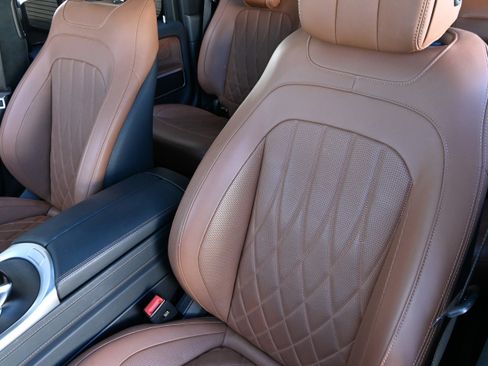 Used 2024 Mercedes-Benz G 550 image 11