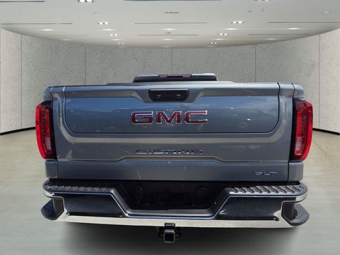 Used 2024 GMC Sierra 1500 SLT image 4