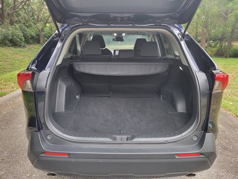 Used 2025 Toyota RAV4 XLE FWD image 13