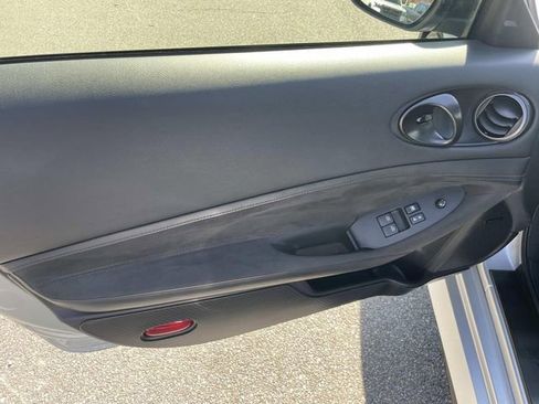 Certified 2024 Nissan Z Performance w/ Floor Mat Package image 13